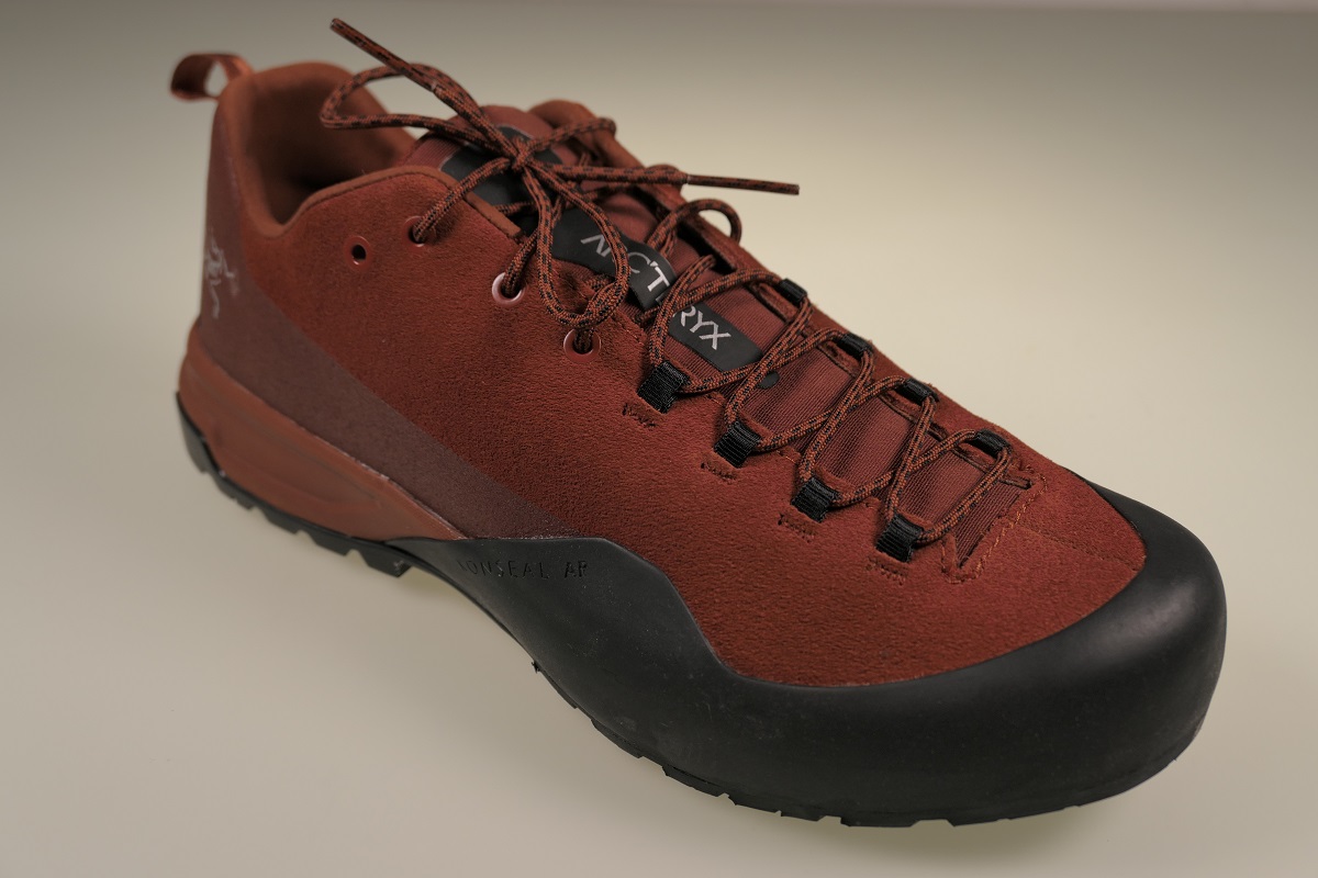 La chaussure de randonnée basse « Arcteryx Konseal AR »